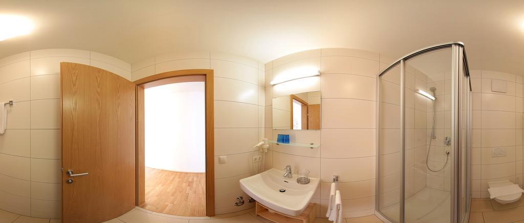 Apart Mountain Lodge Mayrhofen Szoba fotó